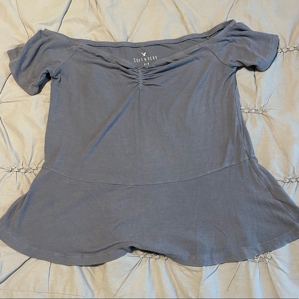 American eagle off the shoulder shirt, very soft & comfy!!